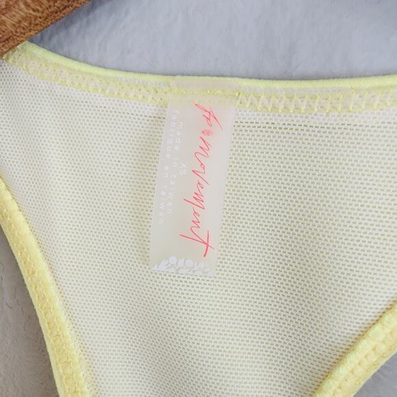 FP Movement Ashford Light Synergy Crop Top Lemon Verbena Yellow XS NEW - Picture 6 of 9